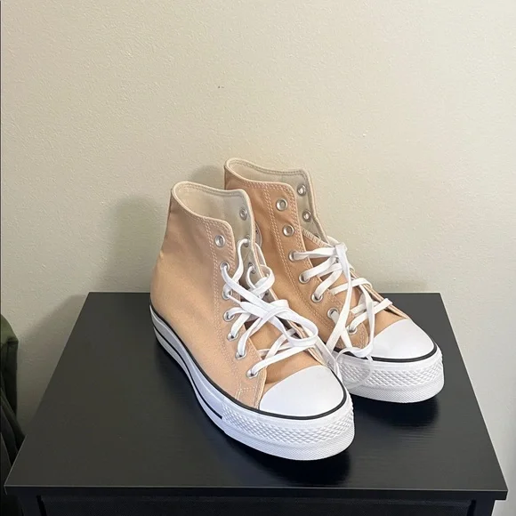 High-Top Platform Converse in Tan and White - Picture 2 of 4